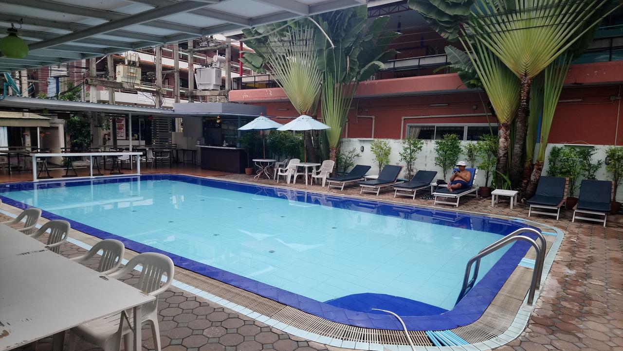 Home Pattaya Hotel Extérieur photo