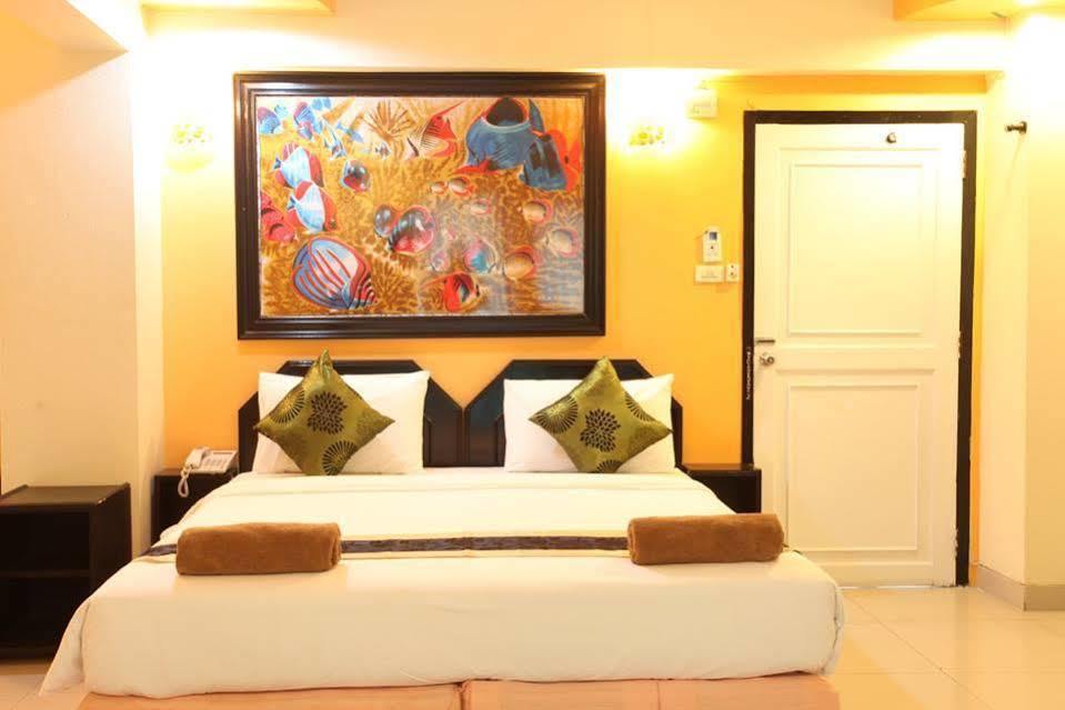 Home Pattaya Hotel Extérieur photo