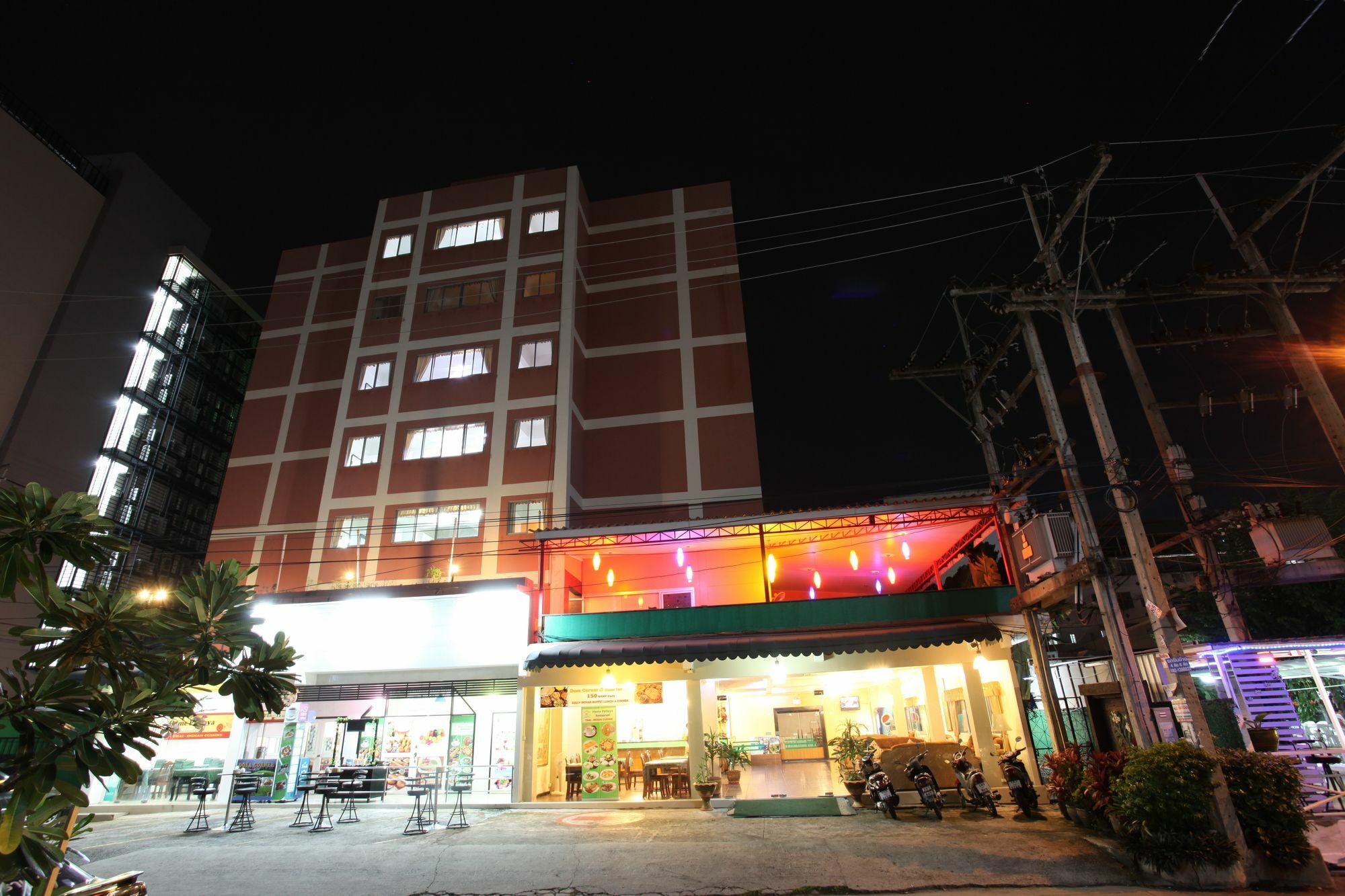 Home Pattaya Hotel Extérieur photo