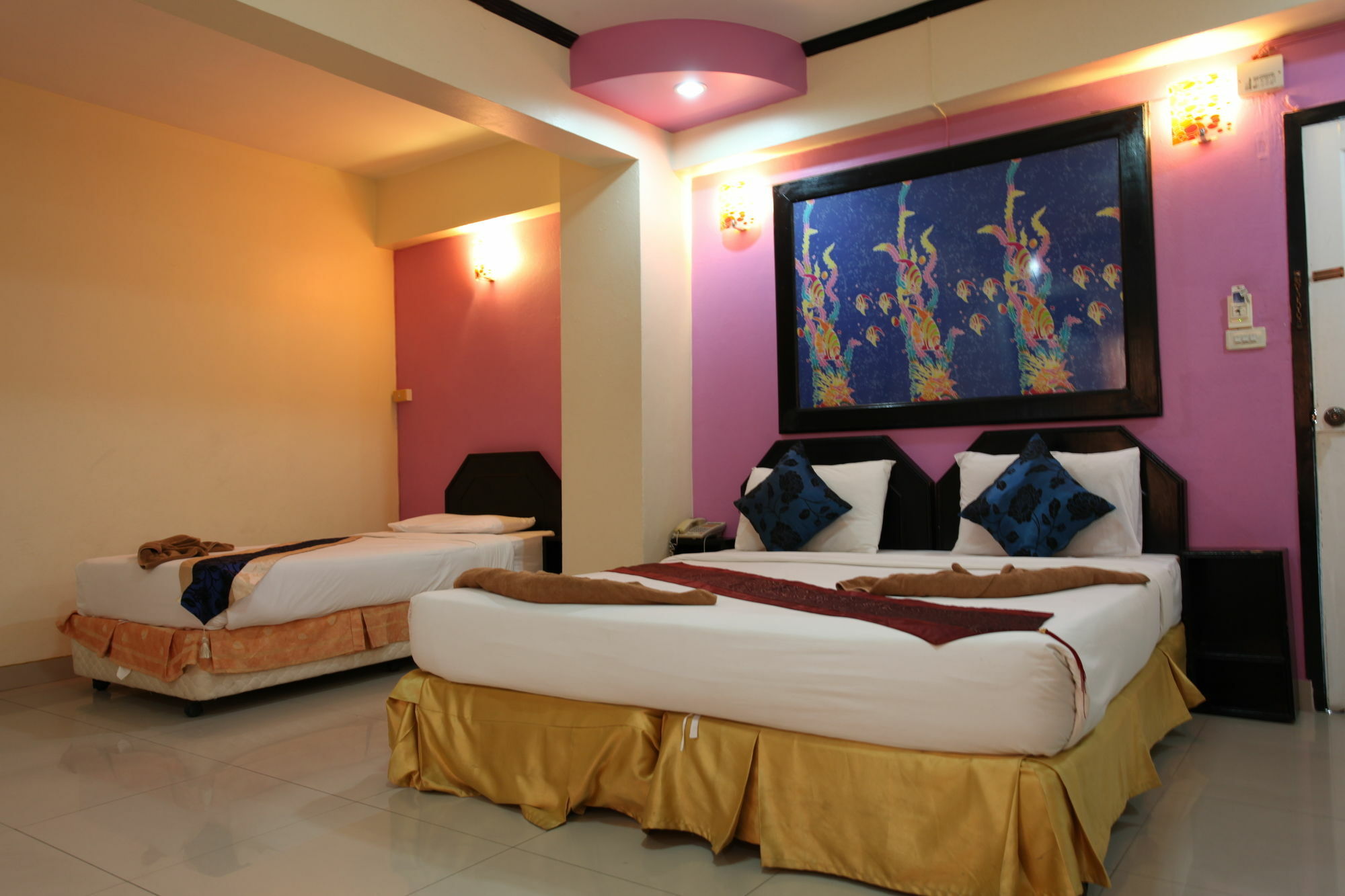 Home Pattaya Hotel Extérieur photo